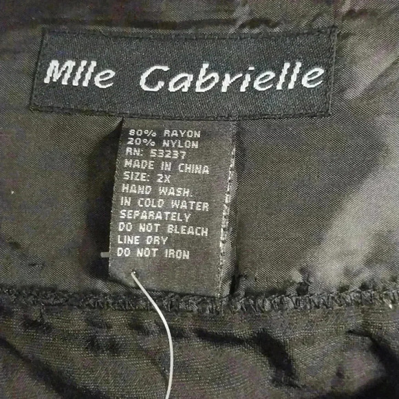 Mlle Gabrielle Black Crushed Velvet Embroidered/ Sequined Waist Side Zip Skirt - Picture 4 of 8